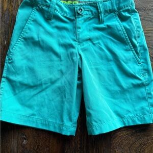 Under Armour Boy’s Aqua Flat Front Shorts (110)